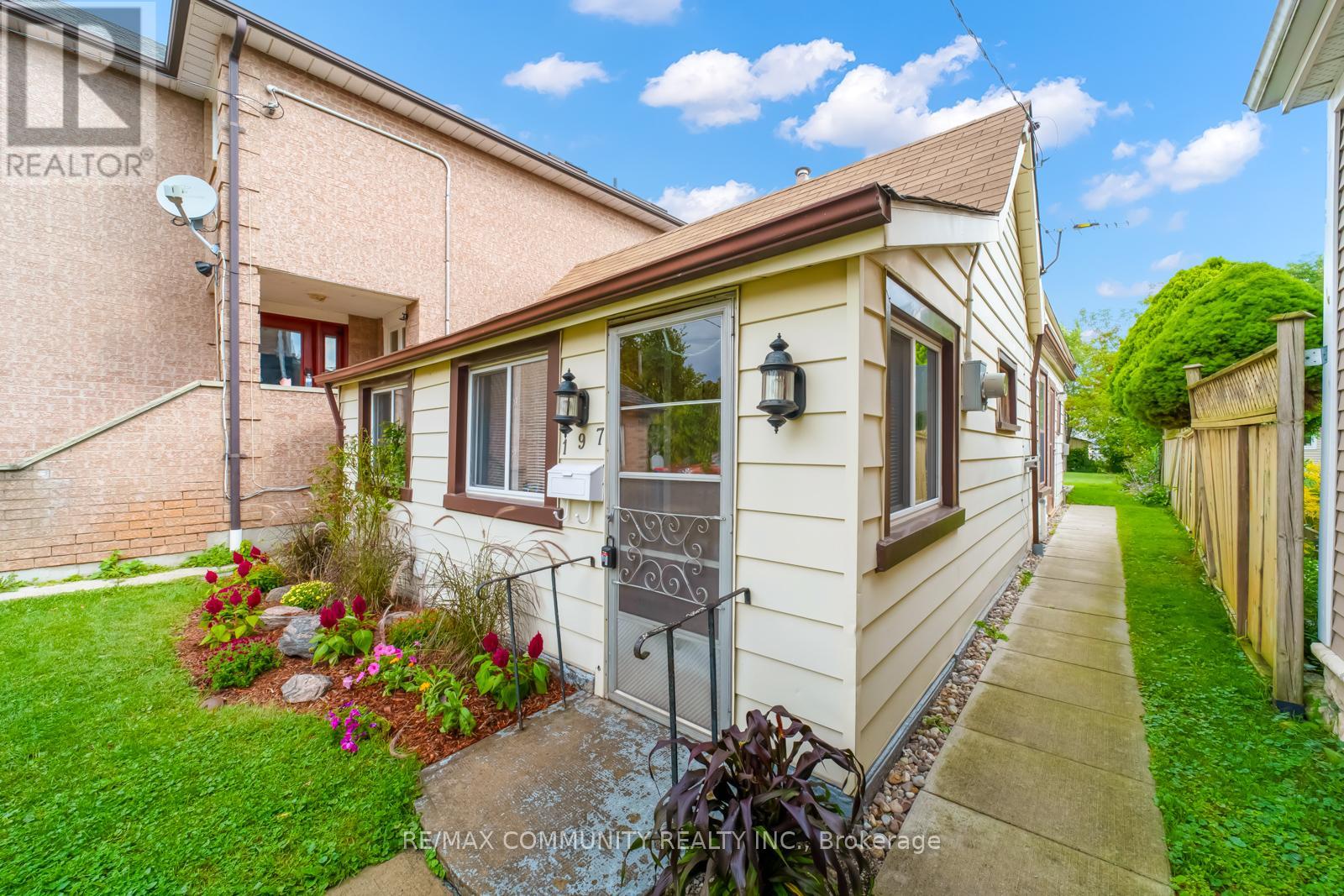 197 South Woodrow Boulevard, Toronto, Ontario  M1N 3M1 - Photo 19 - E10929235