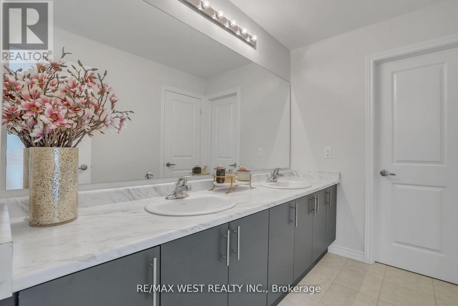 1221 Corby Way, Innisfil, Ontario  L9S 0R1 - Photo 10 - N10929078