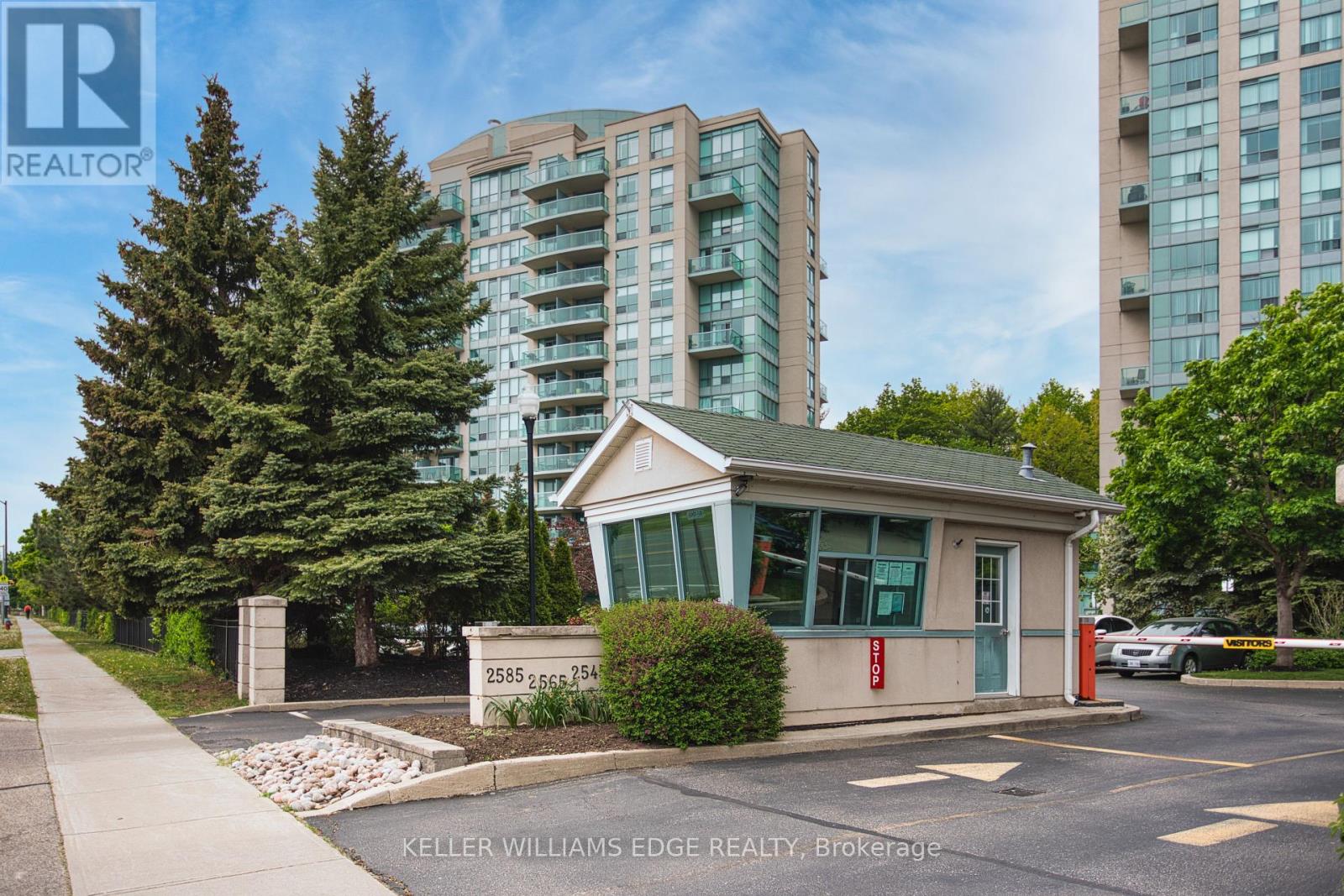 802 - 2585 ERIN CENTRE BOULEVARD, Mississauga, Ontario