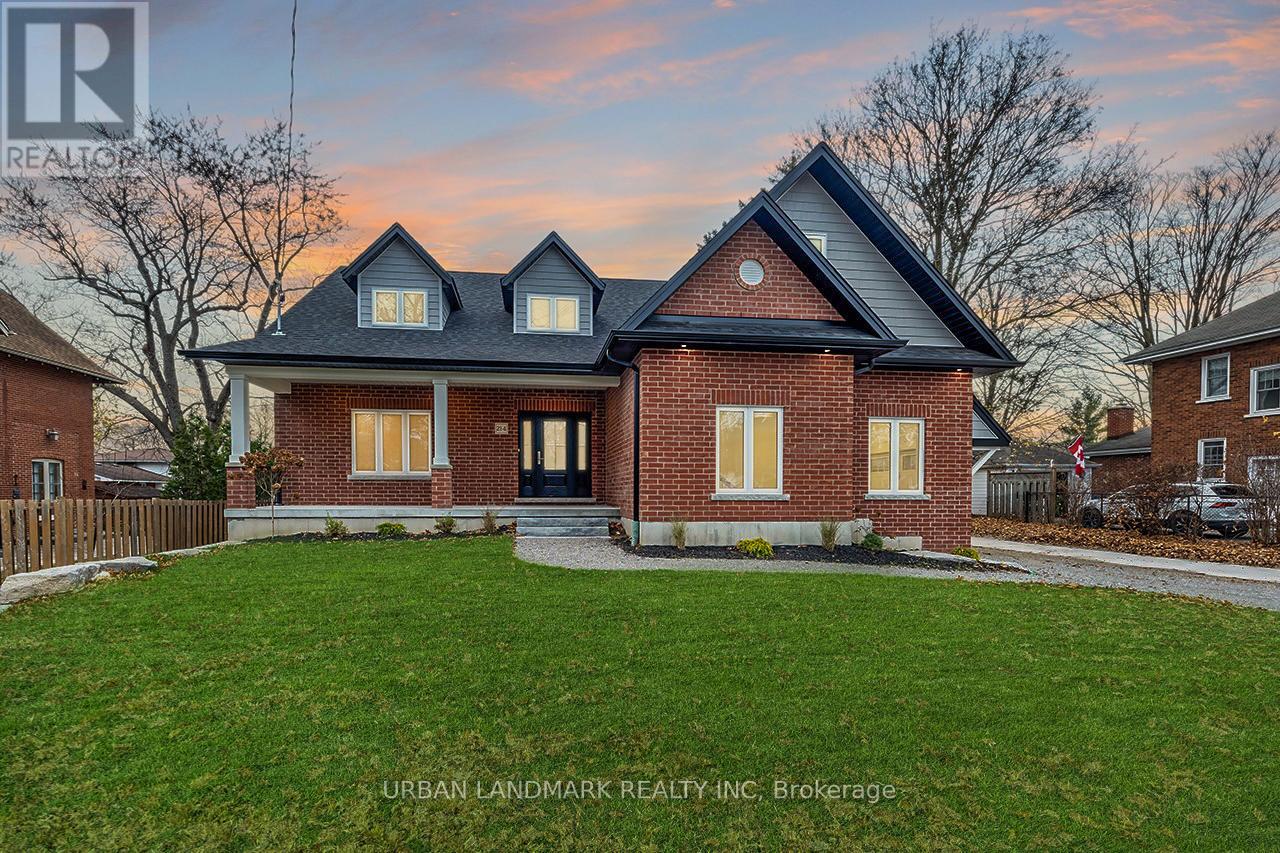 214 ABERDEEN AVENUE, Peterborough North, Ontario