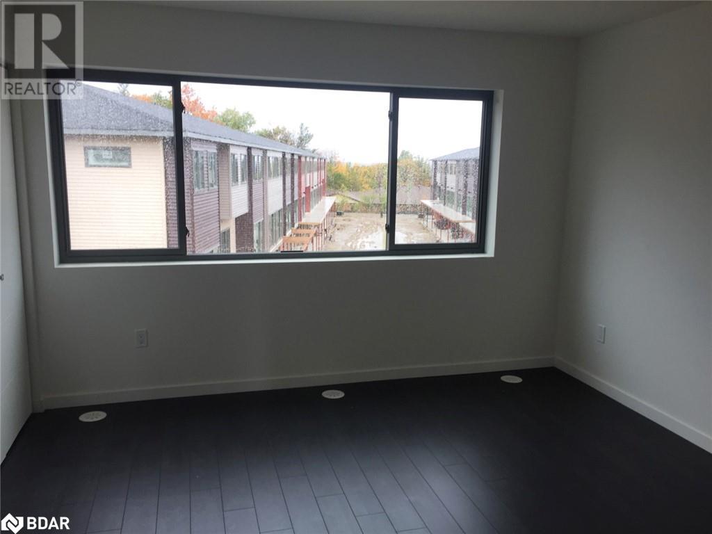 369 Essa Road Unit# 14, Barrie, Ontario  L4N 9C8 - Photo 5 - 40680287