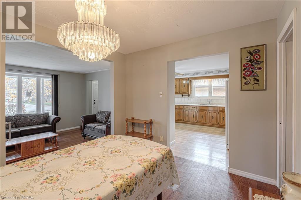 195 Paris Road, Brantford, Ontario  N3R 1J2 - Photo 13 - 40676445