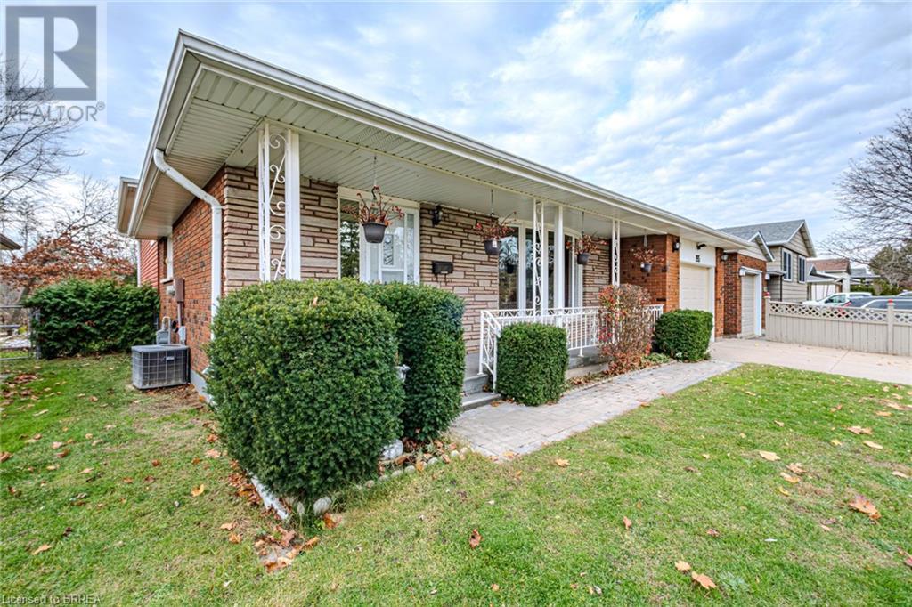 195 Paris Road, Brantford, Ontario  N3R 1J2 - Photo 2 - 40676445