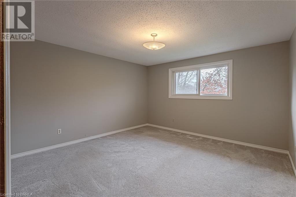 195 Paris Road, Brantford, Ontario  N3R 1J2 - Photo 21 - 40676445