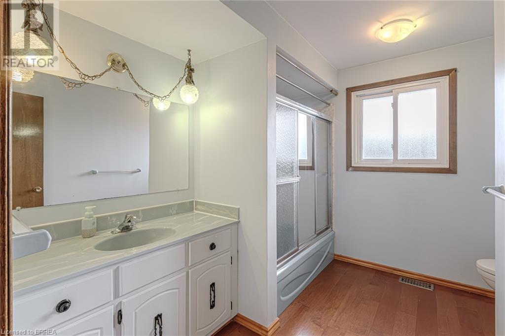 195 Paris Road, Brantford, Ontario  N3R 1J2 - Photo 23 - 40676445