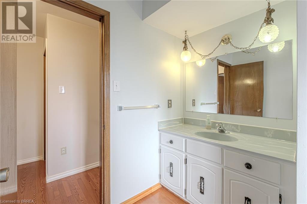 195 Paris Road, Brantford, Ontario  N3R 1J2 - Photo 24 - 40676445