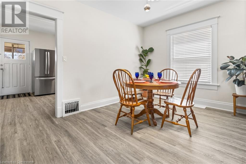 18 Prince Street, St. Catharines, Ontario  L2R 3X7 - Photo 8 - 40679994