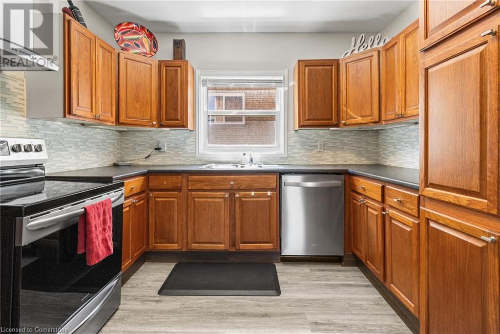18 Prince Street, St. Catharines, Ontario  L2R 3X7 - Photo 13 - 40679994