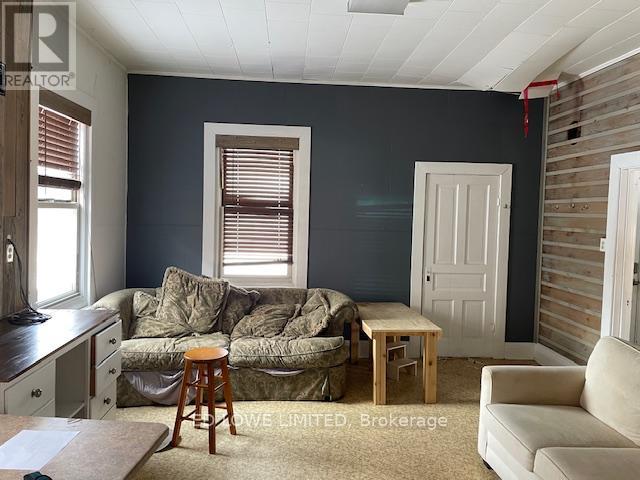 39a Poyntz Street, Penetanguishene, Ontario  L9M 1N5 - Photo 2 - S10929695