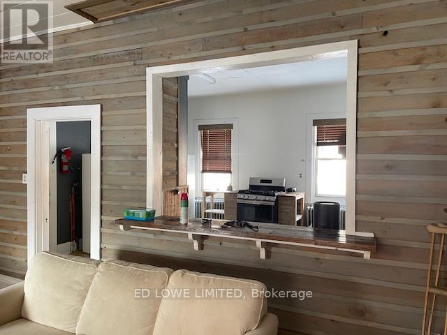 39a Poyntz Street, Penetanguishene, Ontario  L9M 1N5 - Photo 3 - S10929695