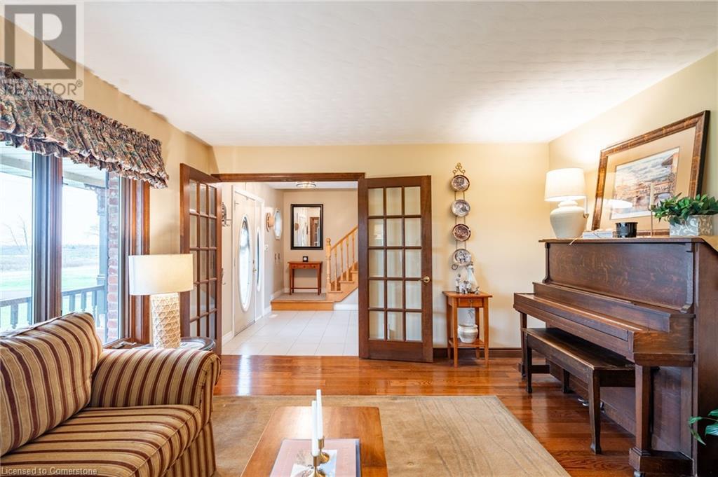 6166 Sinclairville Road, Binbrook, Ontario  L0R 1C0 - Photo 7 - 40677579