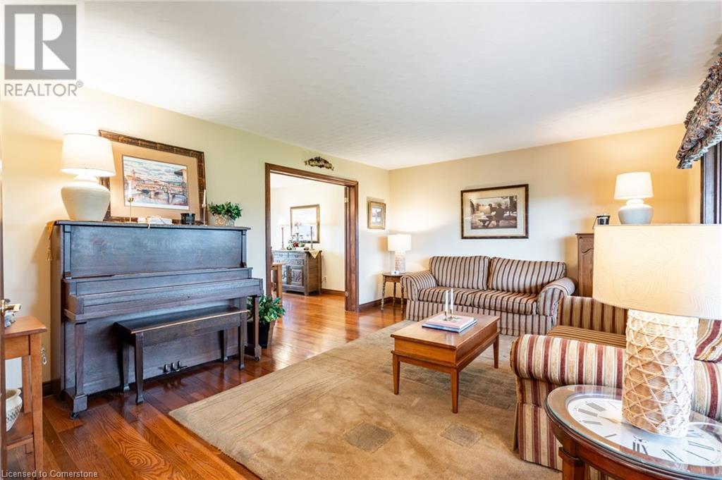 6166 Sinclairville Road, Binbrook, Ontario  L0R 1C0 - Photo 8 - 40677579