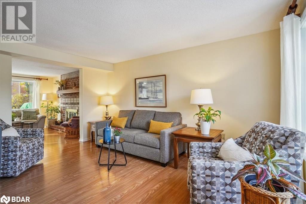 69 Irwin Drive, Barrie, Ontario  L4N 7A7 - Photo 7 - 40680258