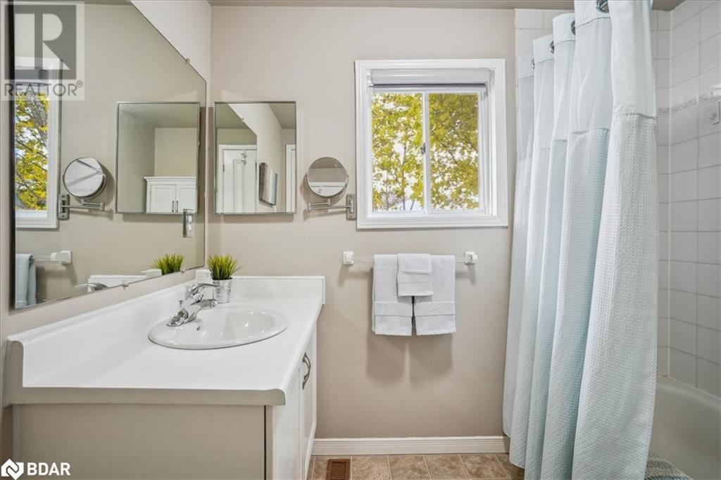 69 Irwin Drive, Barrie, Ontario  L4N 7A7 - Photo 33 - 40680258