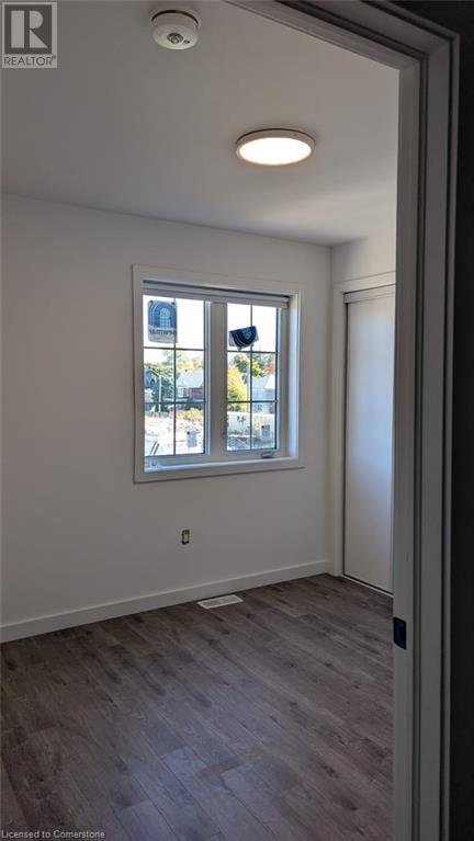 139 Highriver Trail Unit# Main, Welland, Ontario  L3C 0H6 - Photo 10 - 40680772