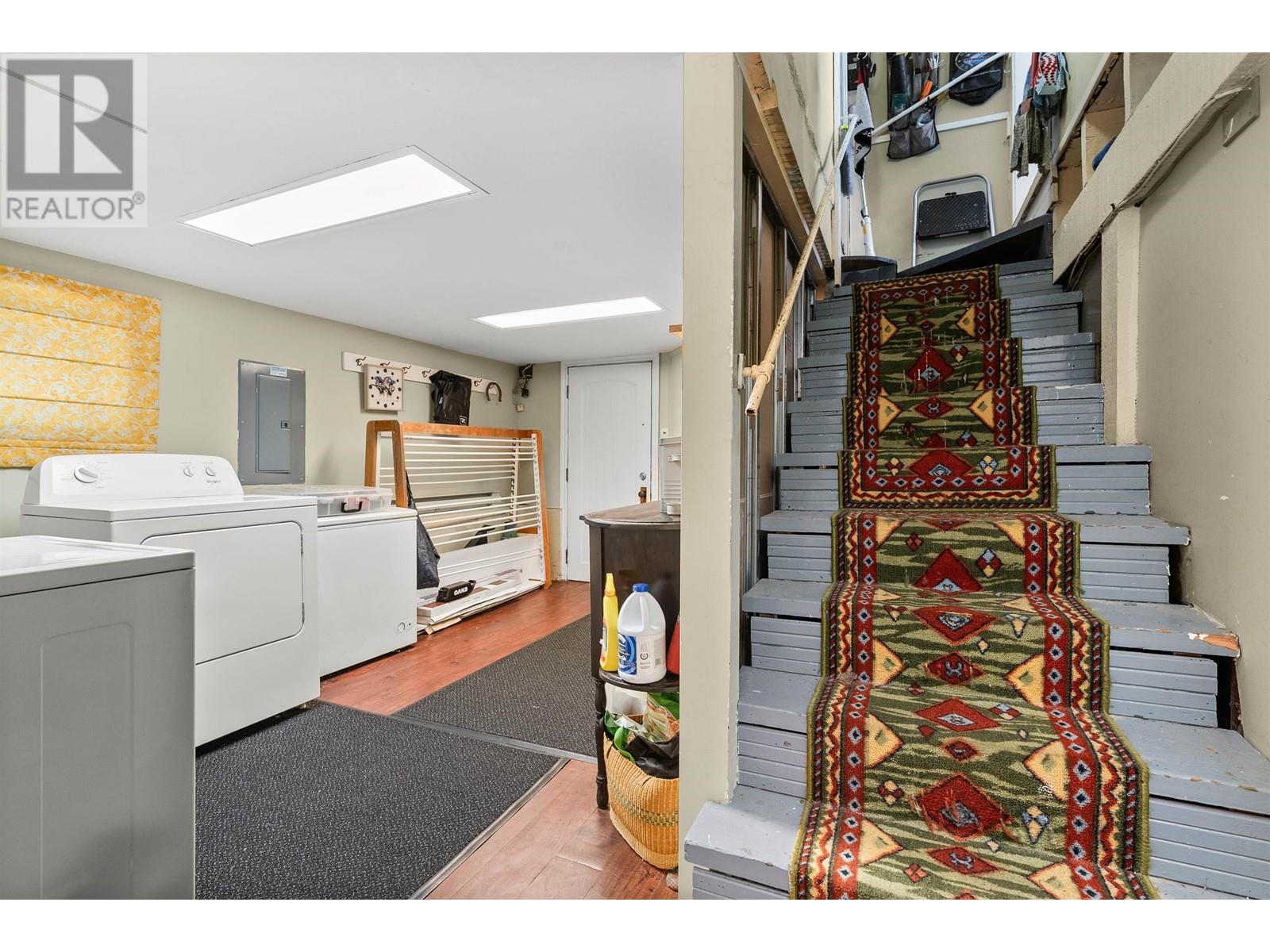 Listing Picture 16 of 24 : 4533 W 8TH AVENUE, Vancouver / 溫哥華 - 魯藝地產 Yvonne Lu Group - MLS Medallion Club Member