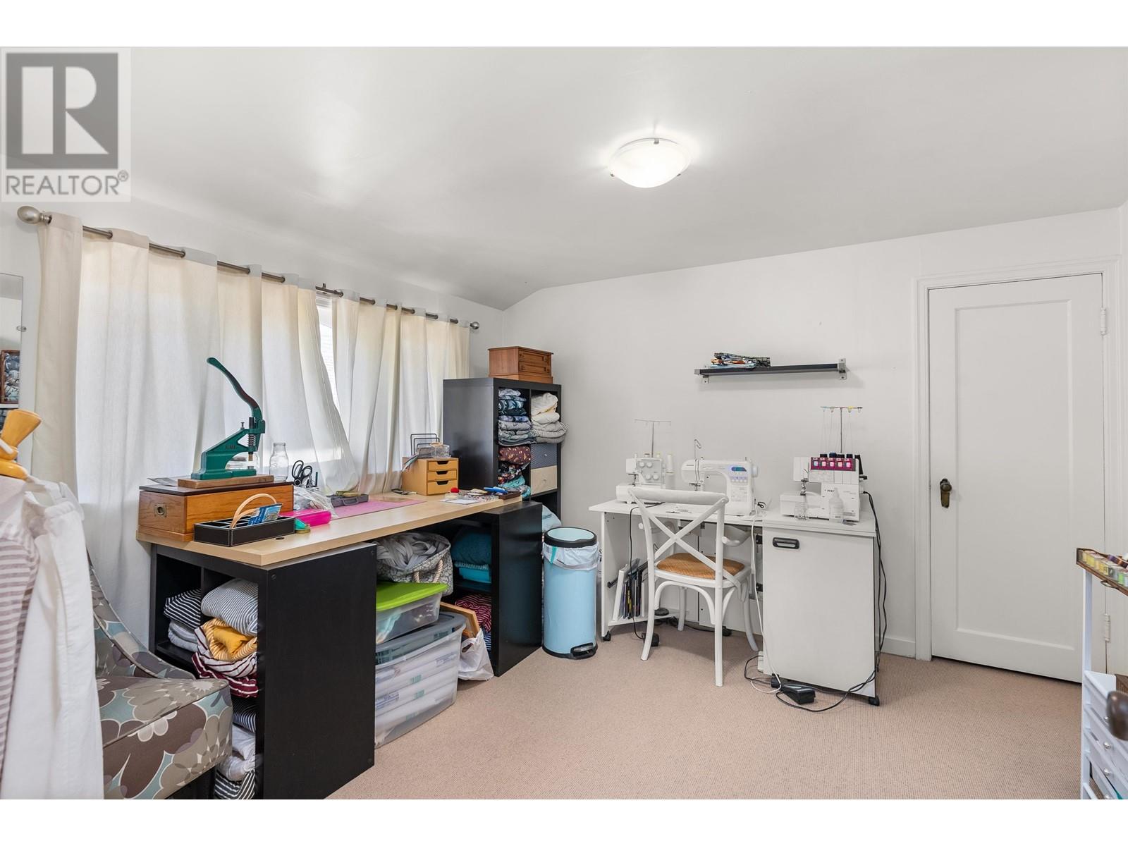 Listing Picture 12 of 24 : 4533 W 8TH AVENUE, Vancouver / 溫哥華 - 魯藝地產 Yvonne Lu Group - MLS Medallion Club Member