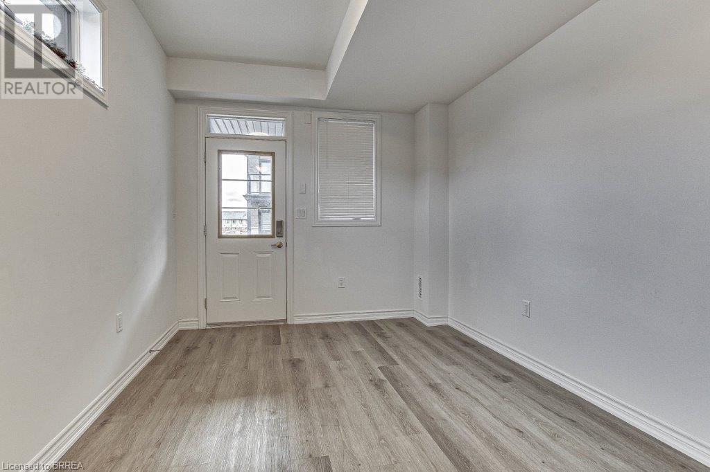 461 Blackburn Drive Unit# 110, Brantford, Ontario  N3T 0W9 - Photo 7 - 40680560
