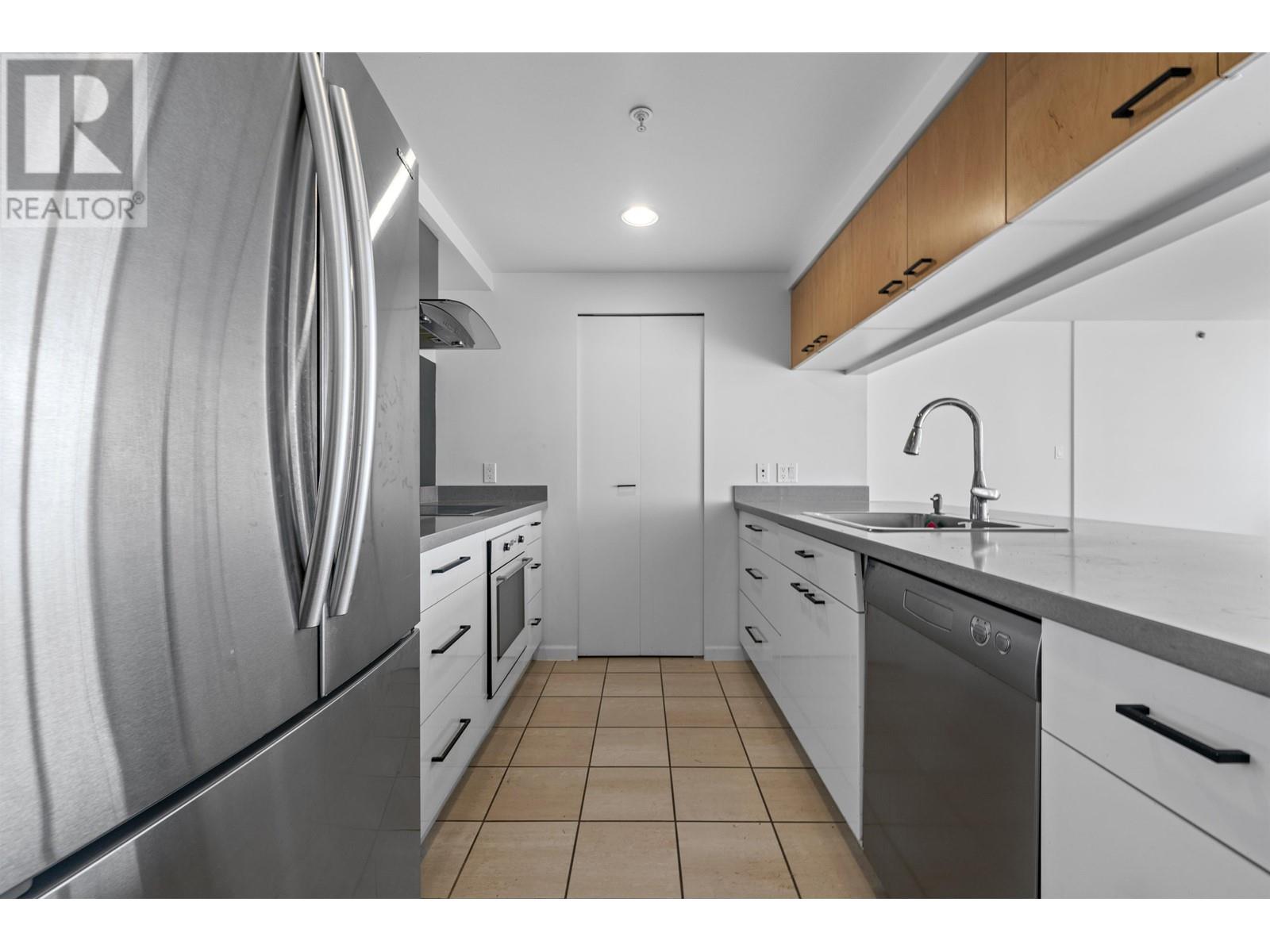 Listing Picture 8 of 25 : 603 1288 MARINASIDE CRESCENT, Vancouver / 溫哥華 - 魯藝地產 Yvonne Lu Group - MLS Medallion Club Member