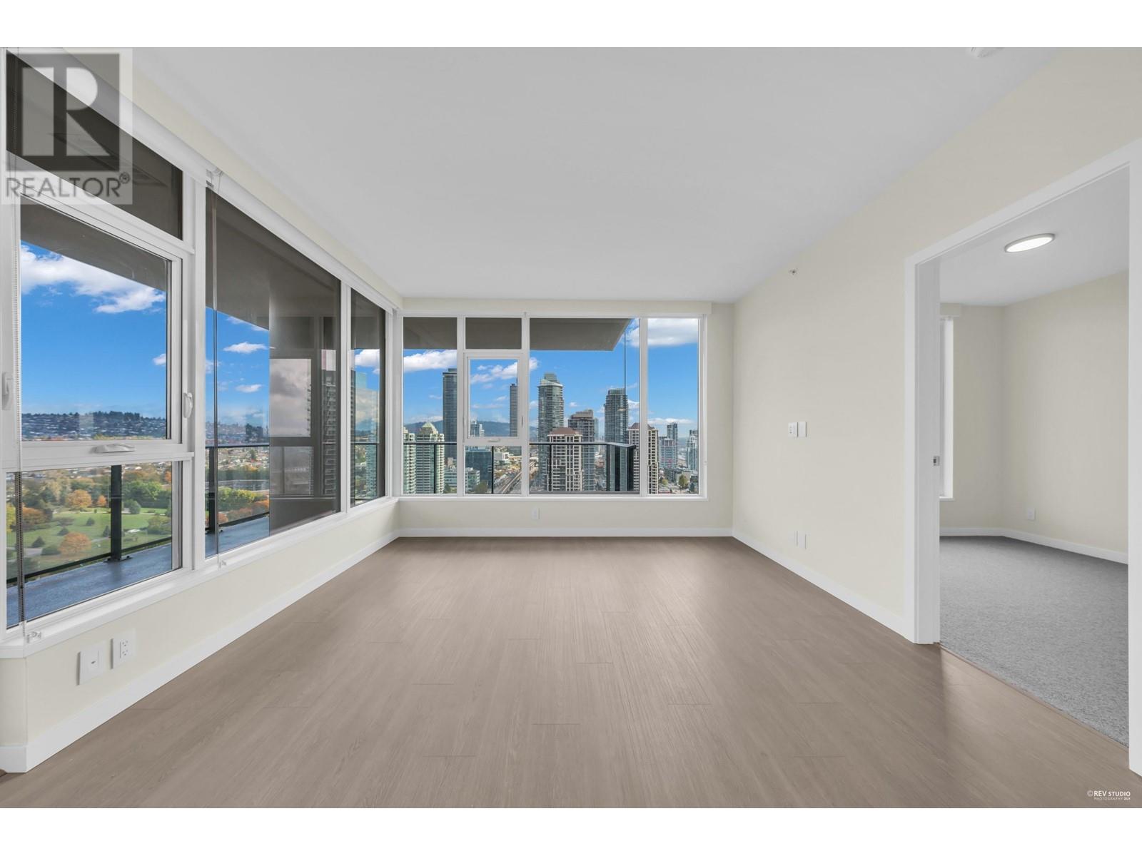 Listing Picture 15 of 40 : 2807 4168 LOUGHEED HIGHWAY, Burnaby / 本拿比 - 魯藝地產 Yvonne Lu Group - MLS Medallion Club Member