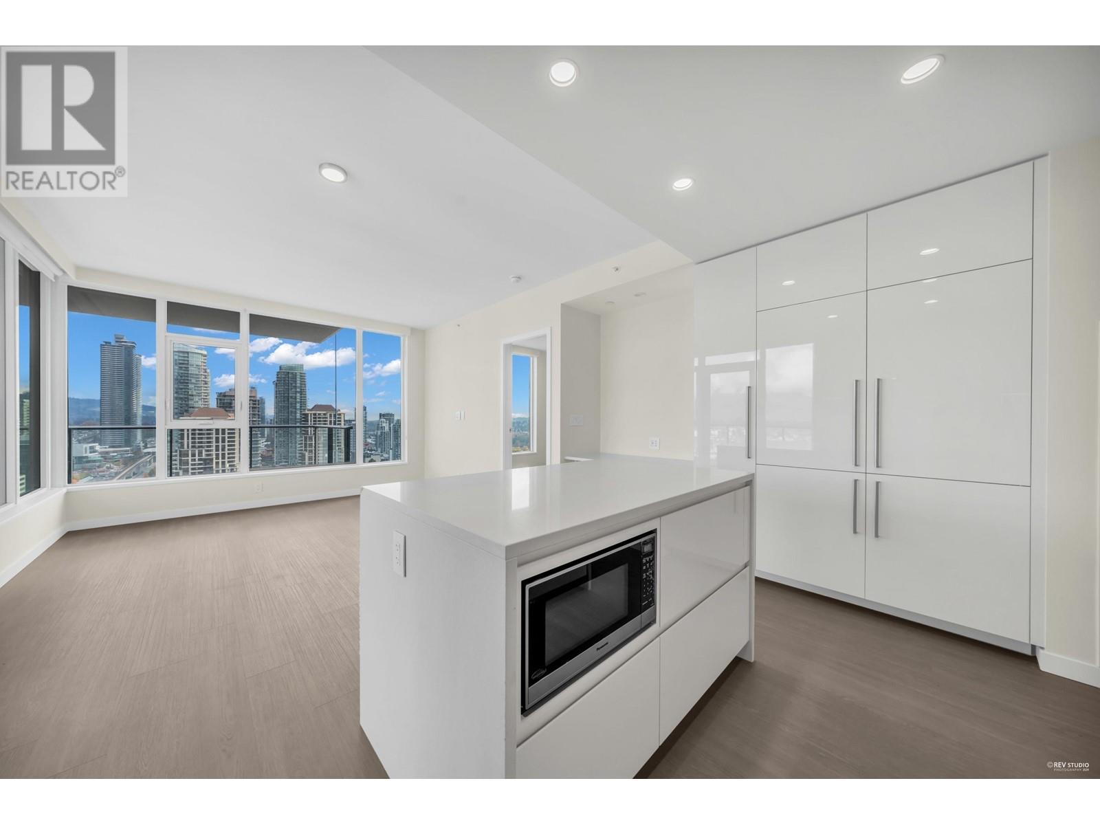 Listing Picture 9 of 40 : 2807 4168 LOUGHEED HIGHWAY, Burnaby / 本拿比 - 魯藝地產 Yvonne Lu Group - MLS Medallion Club Member