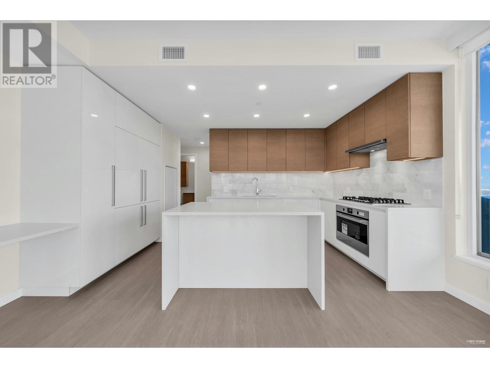 Listing Picture 14 of 40 : 2807 4168 LOUGHEED HIGHWAY, Burnaby / 本拿比 - 魯藝地產 Yvonne Lu Group - MLS Medallion Club Member