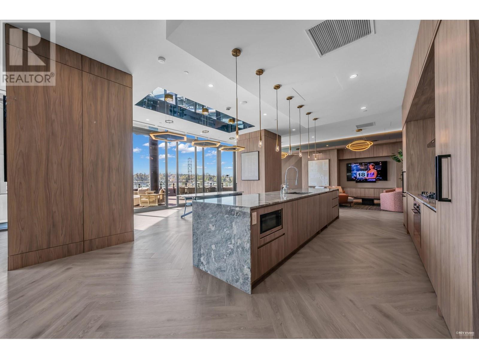 Listing Picture 35 of 40 : 2807 4168 LOUGHEED HIGHWAY, Burnaby / 本拿比 - 魯藝地產 Yvonne Lu Group - MLS Medallion Club Member