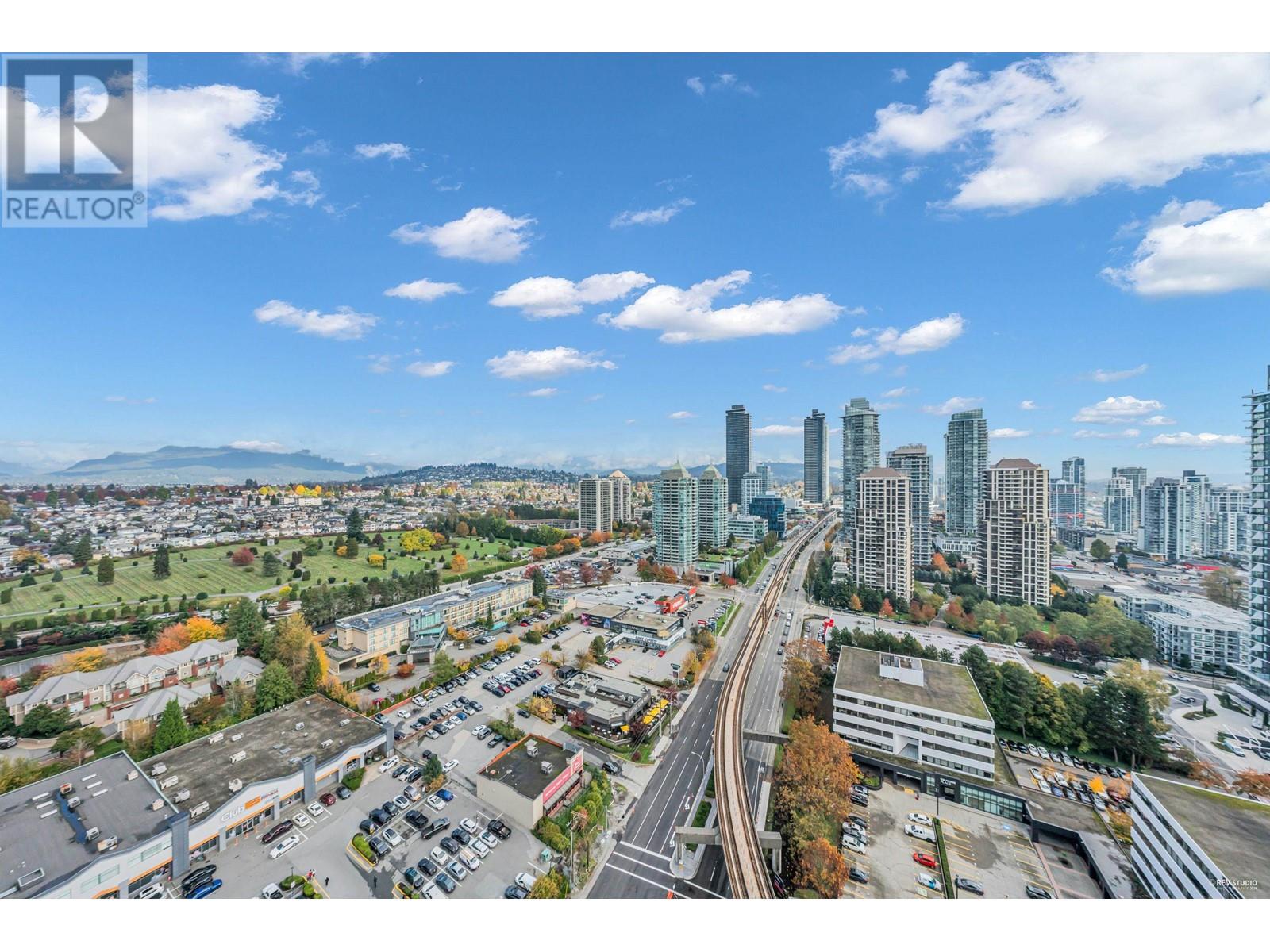 Listing Picture 4 of 40 : 2807 4168 LOUGHEED HIGHWAY, Burnaby / 本拿比 - 魯藝地產 Yvonne Lu Group - MLS Medallion Club Member