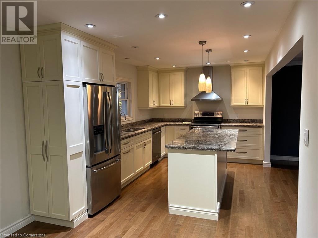 203 Penn Drive, Burlington, Ontario  L7N 2B6 - Photo 6 - 40679423