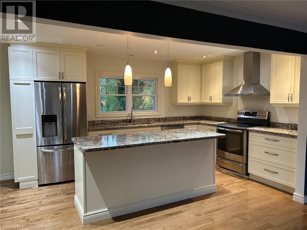 203 Penn Drive, Burlington, Ontario  L7N 2B6 - Photo 3 - 40679423