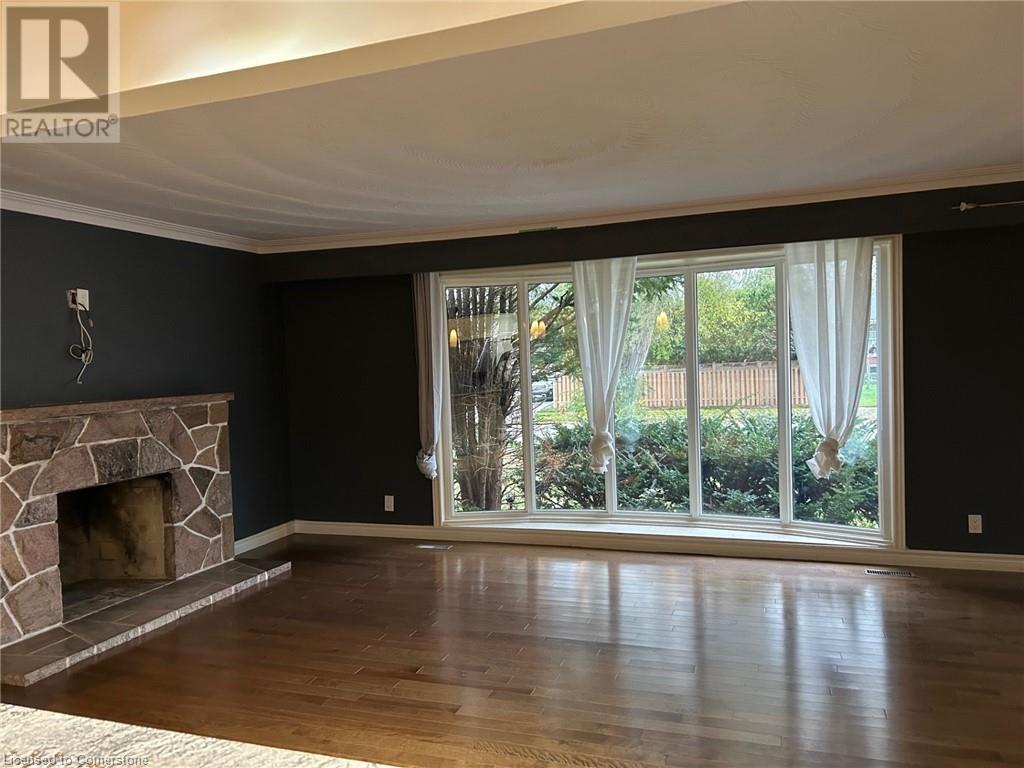 203 Penn Drive, Burlington, Ontario  L7N 2B6 - Photo 7 - 40679423