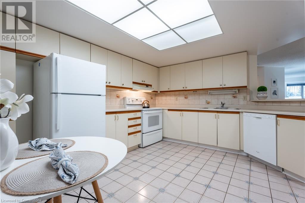 1201 North Shore Boulevard E Unit# 504, Burlington, Ontario  L7S 1Z5 - Photo 12 - 40681153