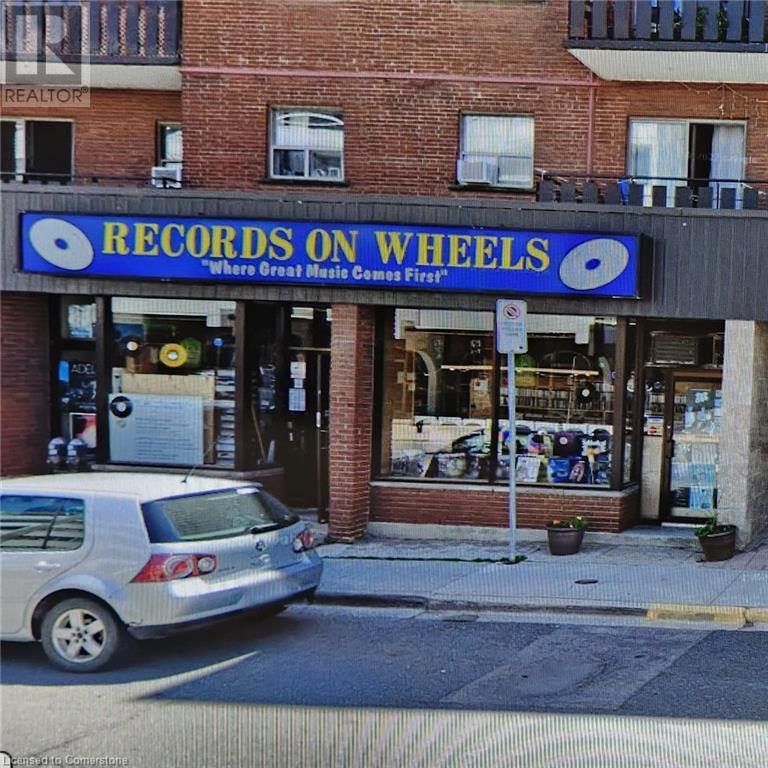 34 KING Street, Dundas, Ontario