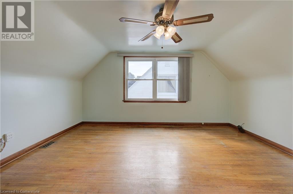 22 East 44th Street, Hamilton, Ontario  L8T 3G4 - Photo 11 - 40681196