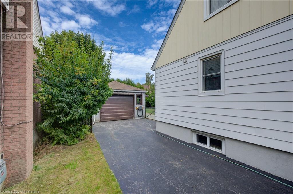 22 East 44th Street, Hamilton, Ontario  L8T 3G4 - Photo 19 - 40681196