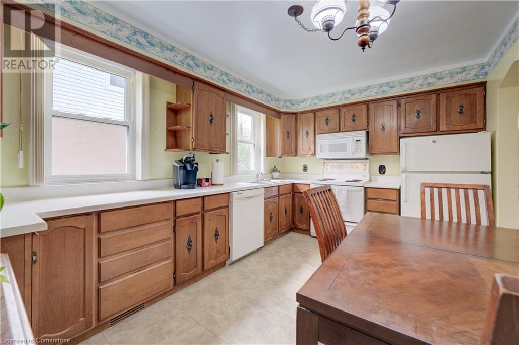 22 East 44th Street, Hamilton, Ontario  L8T 3G4 - Photo 7 - 40681196