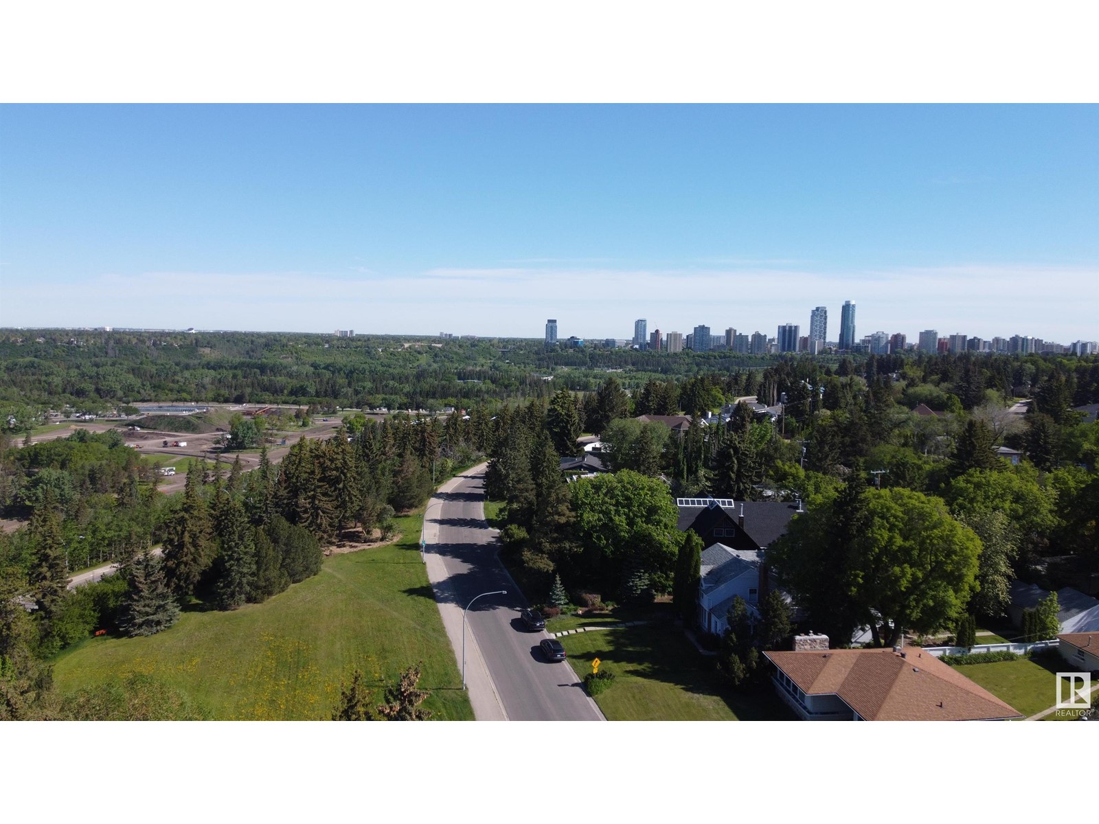 Property at 8715 SASKATCHEWAN DR NW image 4