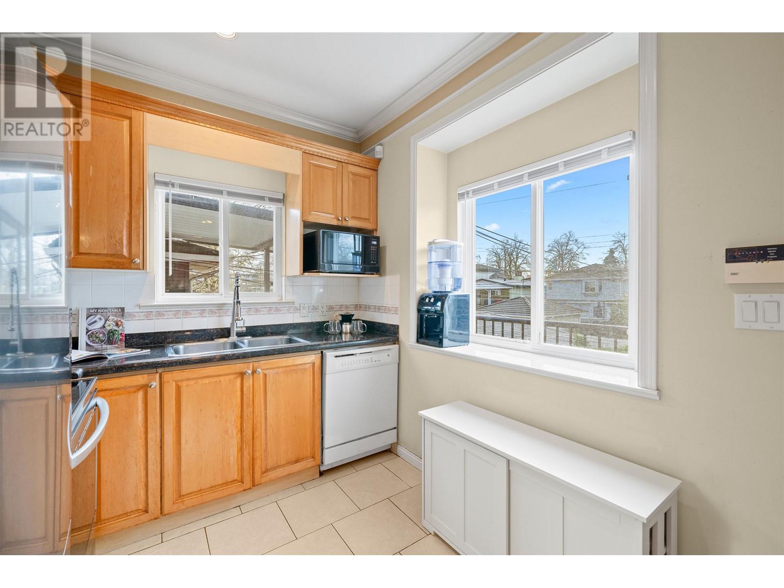 532 E 16th Avenue, Vancouver, British Columbia  V5T 2V2 - Photo 10 - R2946930