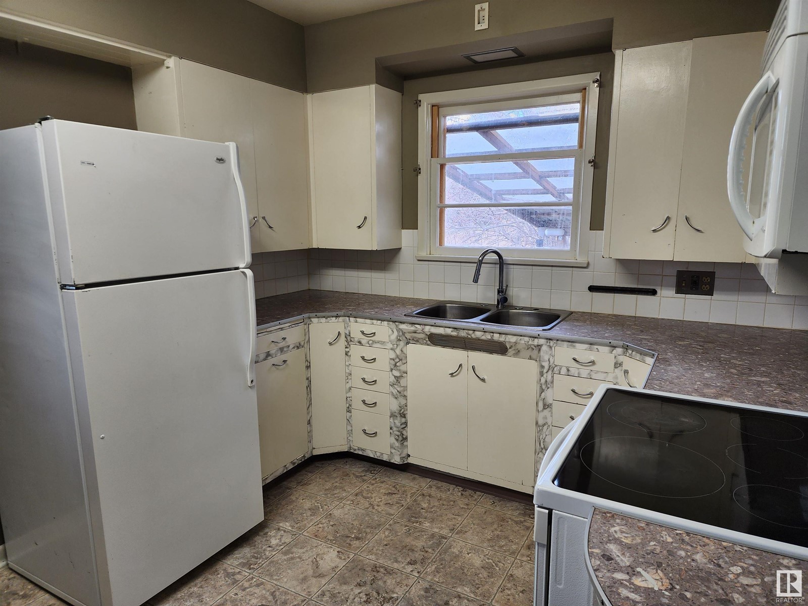 125 1st St W, Derwent, Alberta  T0B 1C0 - Photo 5 - E4385684