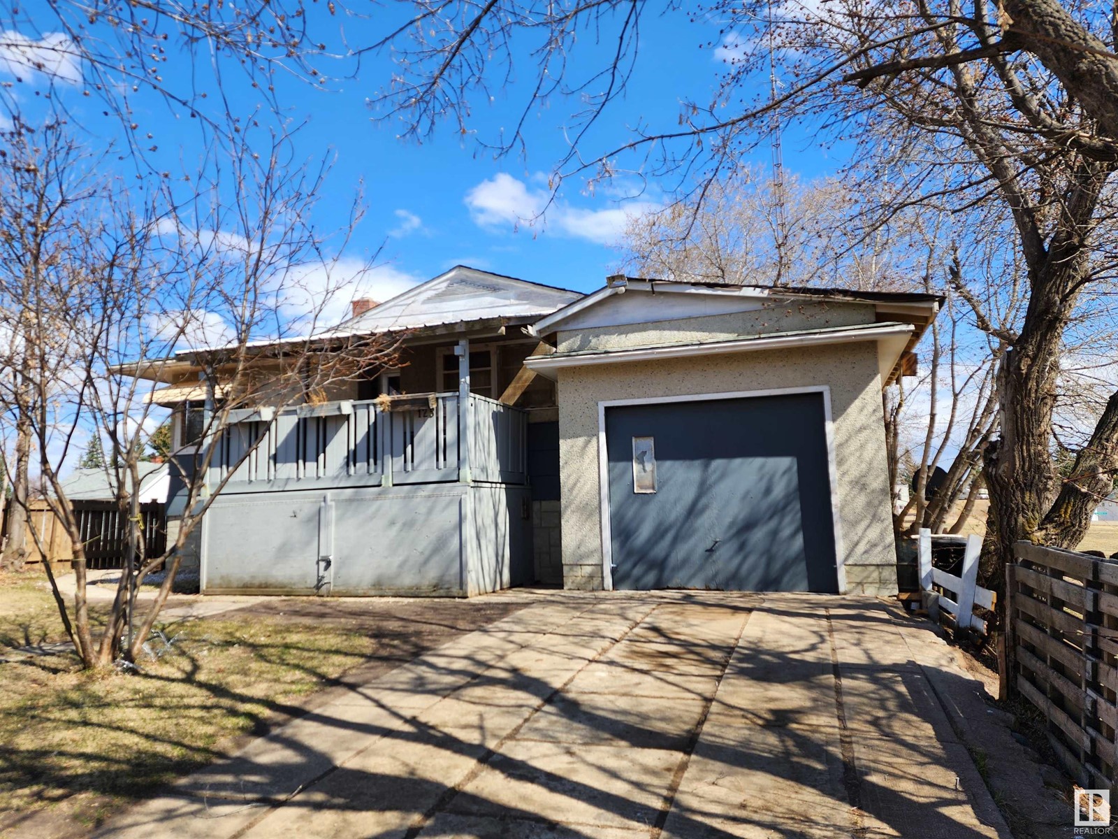 125 1st ST W, Derwent, Alberta