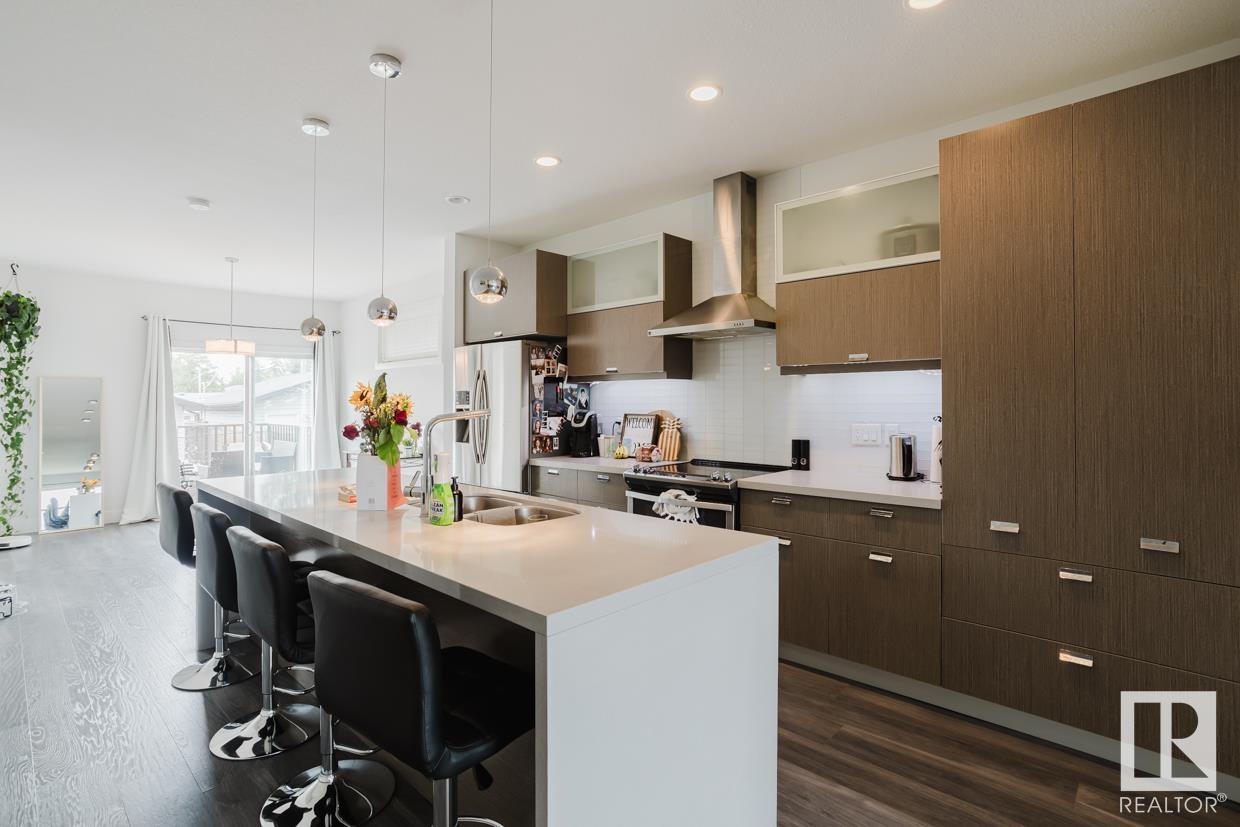 Property at 8716 150 ST NW image 3