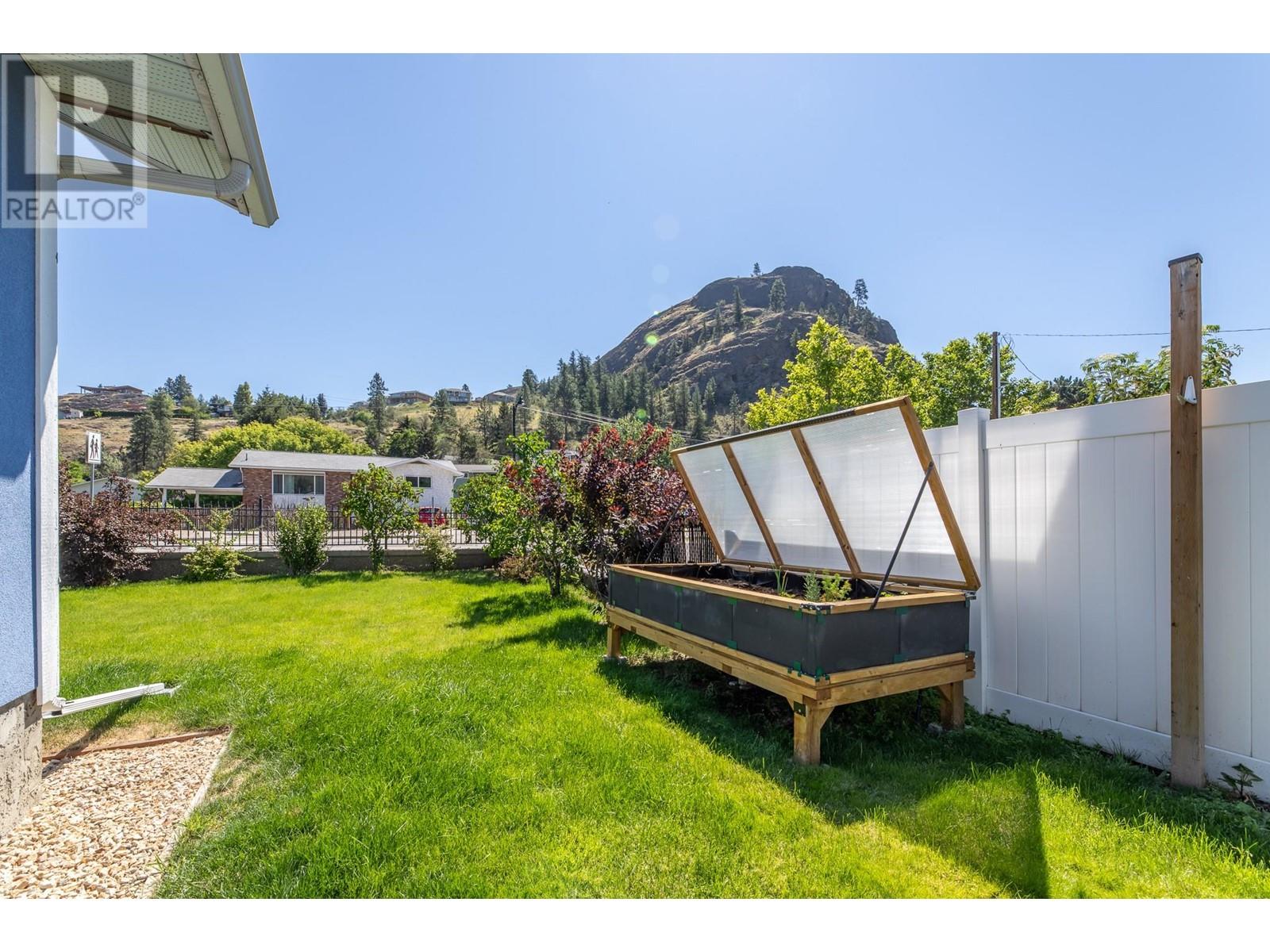 10105 Prairie Valley Road Summerland