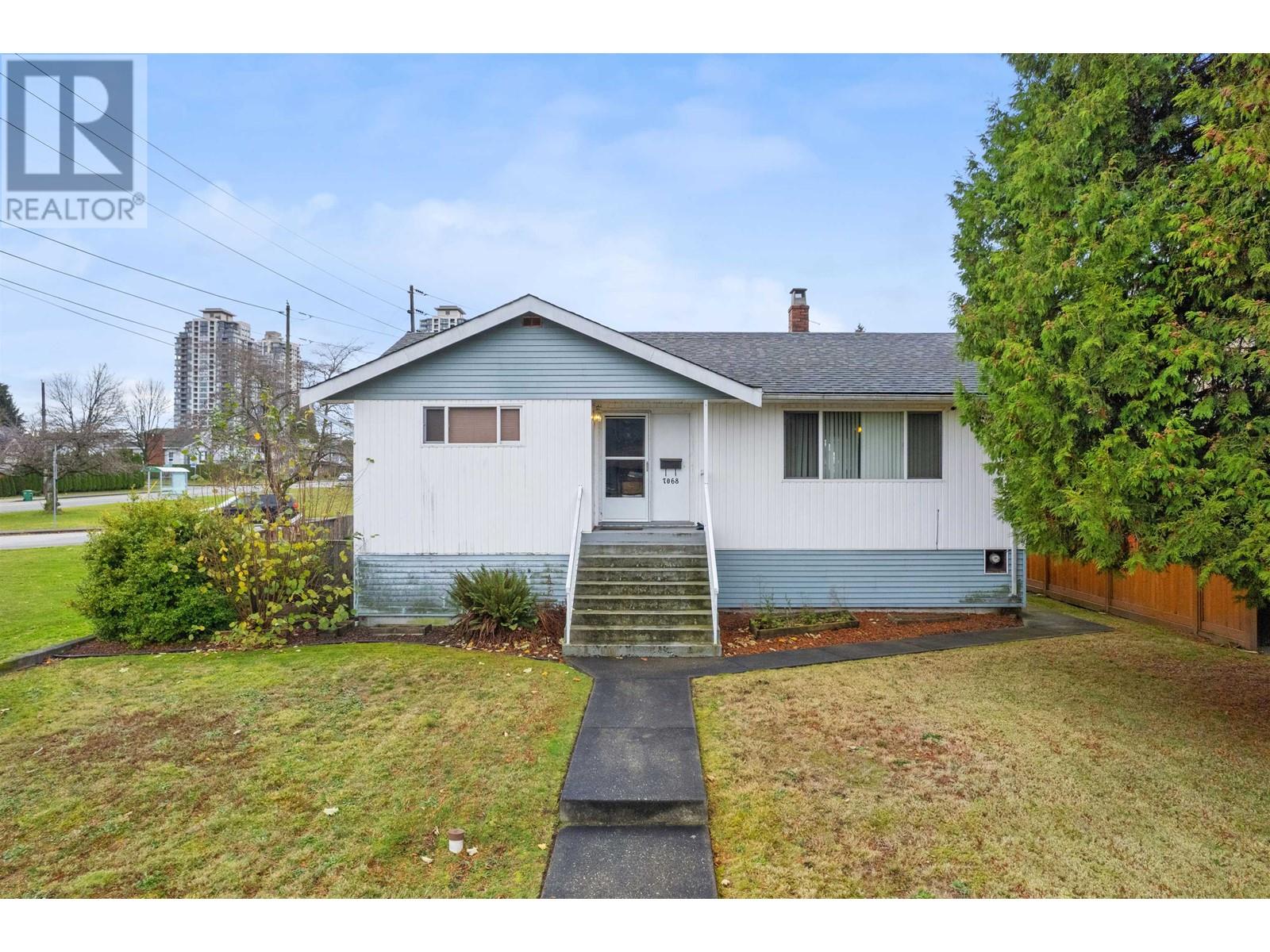 7068 BURFORD STREET, burnaby, British Columbia