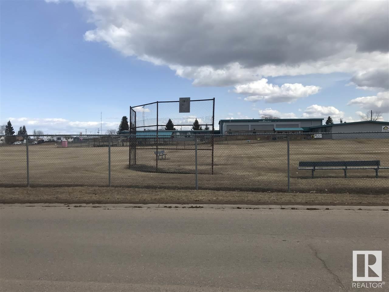 Property at 5104 57 ST image