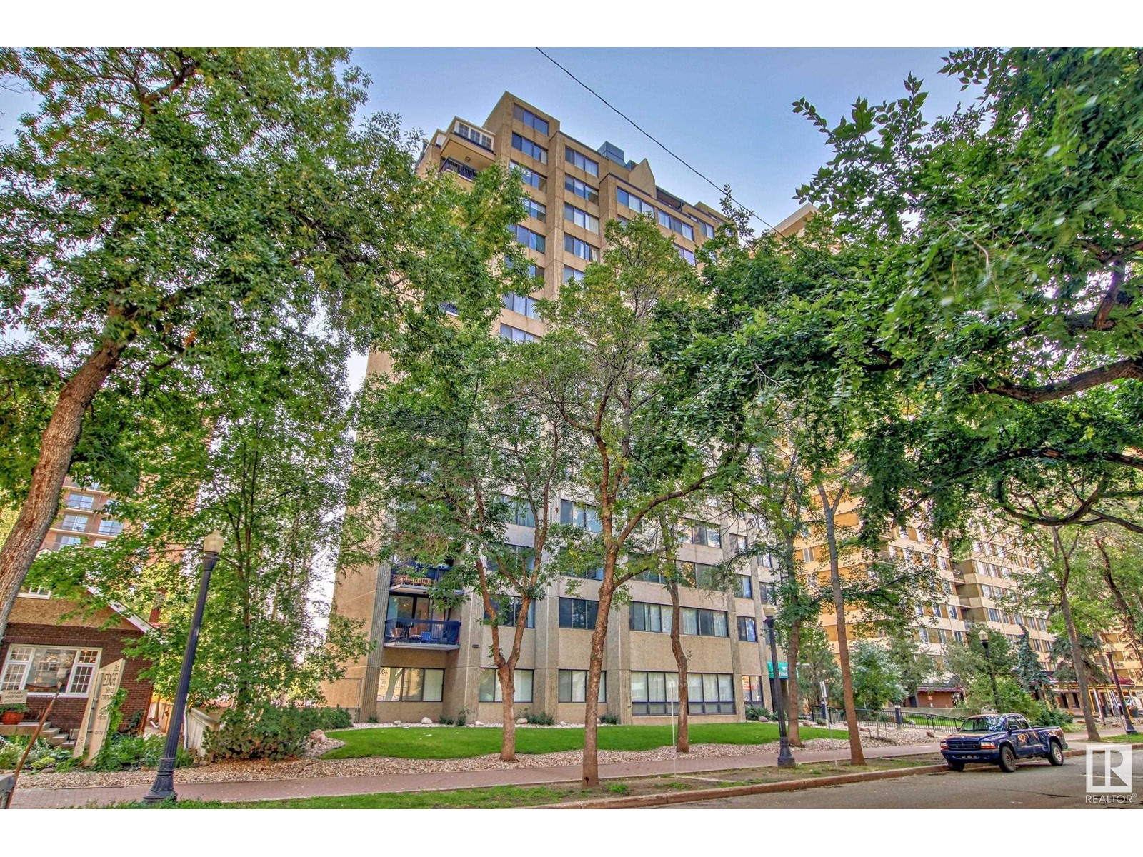 Property at #902 9921 104 ST NW image 1