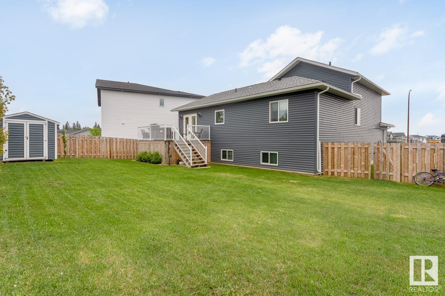 Property at 520 Lakewood CL image 2