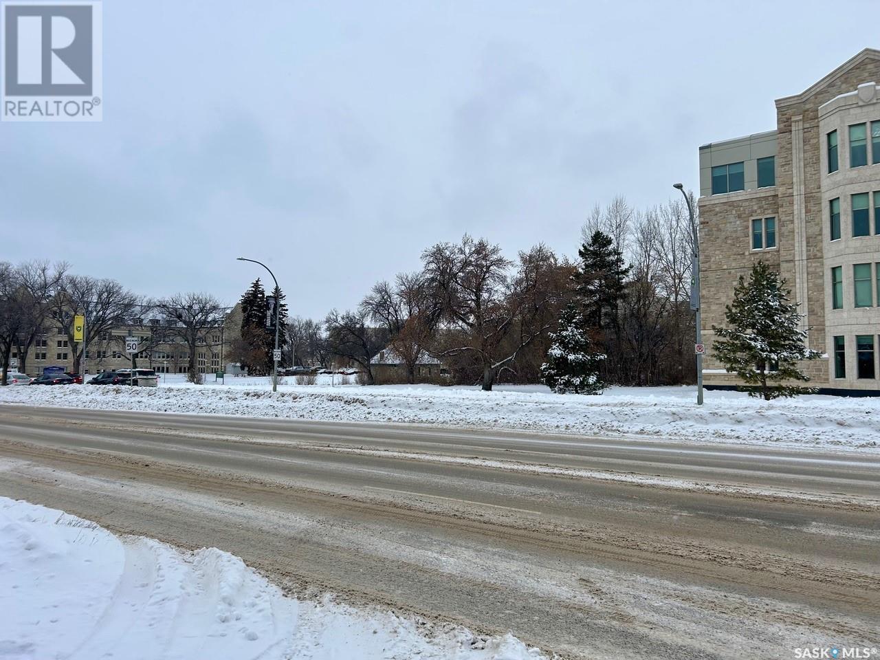 1226 College Drive, Saskatoon, Saskatchewan  S7N 0W4 - Photo 14 - SK988658