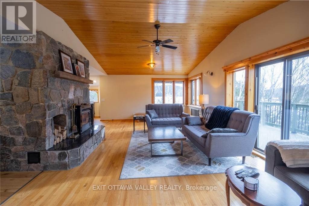 336 Wiltom Drive, Madawaska Valley, Ontario  K0J 1B0 - Photo 7 - X10428423