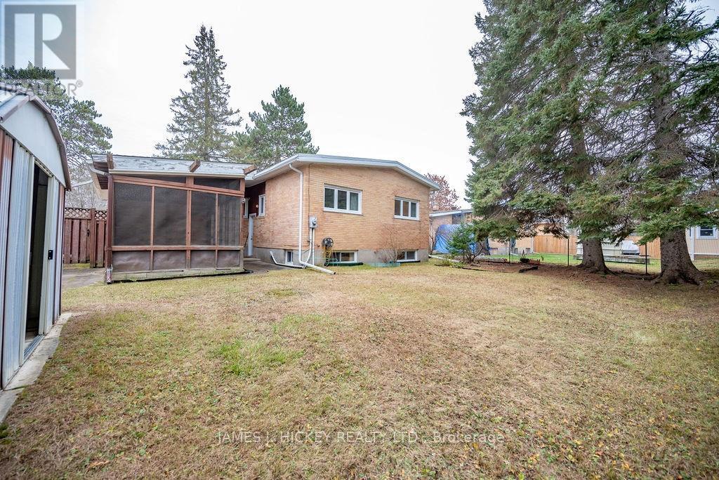 83 FRONTENAC CRESCENT Deep River (510 - Deep River)