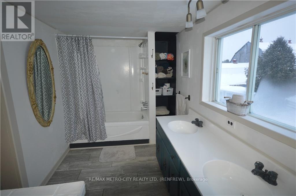 2879 Lake Dore Road, North Algona Wilberforce, Ontario  K7V 1X0 - Photo 13 - X9515459
